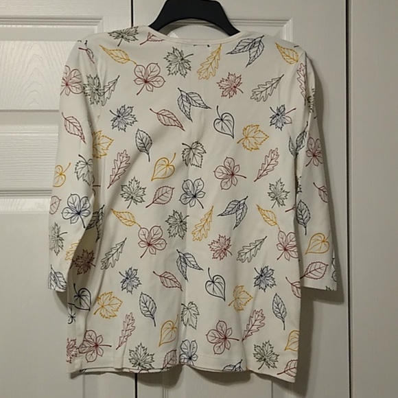 2/$10 Bonnie Evans fall leaves top - Picture 4 of 4
